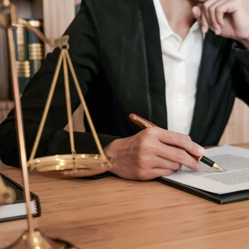 خدمة الخبير المالي